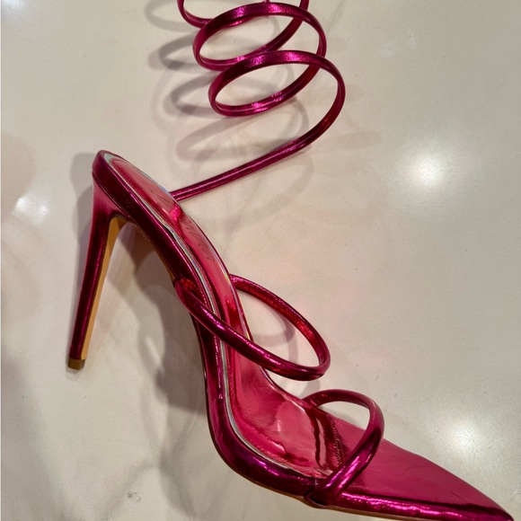 Liliana Pink Heels with Pointed Toe and Bow - Picture 15 of 16